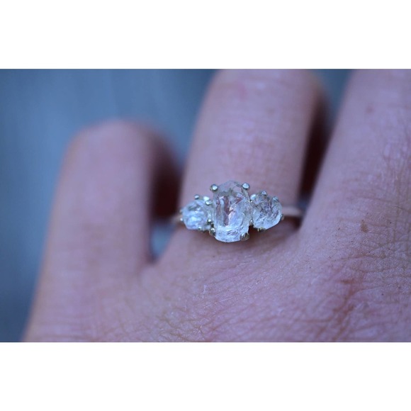Raw Crystal Ring, Raw Stone Ring, Rings for Women, Stacking Ring, Raw Ge… - Picture 1 of 6